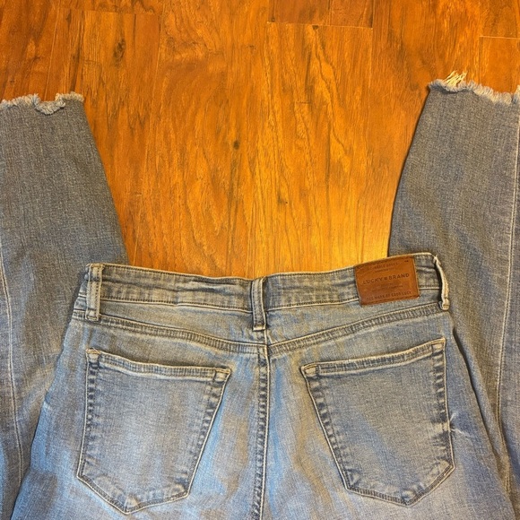 Lucky Brand Blue Ankle Cropped Denim - Picture 9 of 9